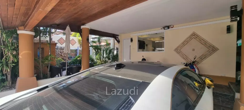 4 Beds 5 Baths 300 SQ.M. Chateau Dale Thai Bali