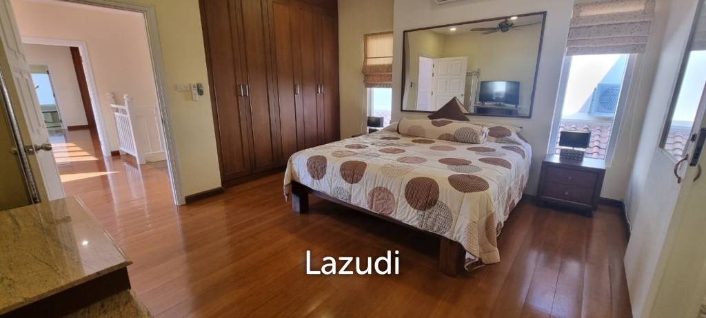 4 Beds 5 Baths 300 SQ.M. Chateau Dale Thai Bali