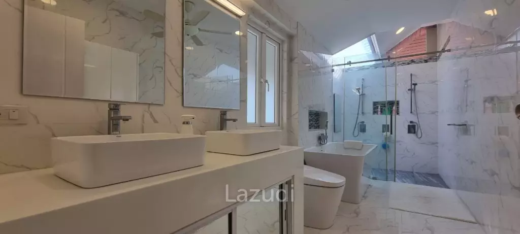 4 Beds 5 Baths 300 SQ.M. Chateau Dale Thai Bali