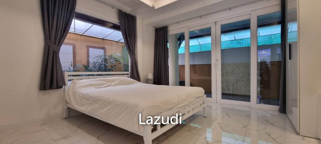 4 Beds 5 Baths 300 SQ.M. Chateau Dale Thai Bali