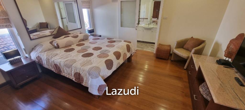 4 Beds 5 Baths 300 SQ.M. Chateau Dale Thai Bali