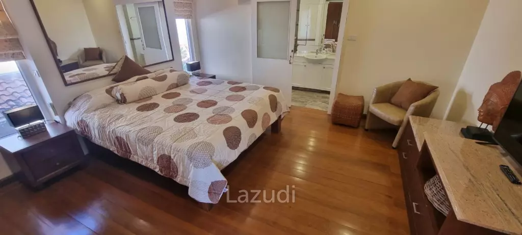 4 Beds 5 Baths 300 SQ.M. Chateau Dale Thai Bali