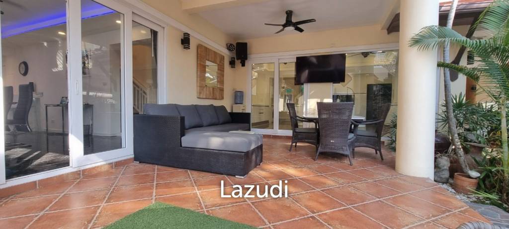 4 Beds 5 Baths 300 SQ.M. Chateau Dale Thai Bali