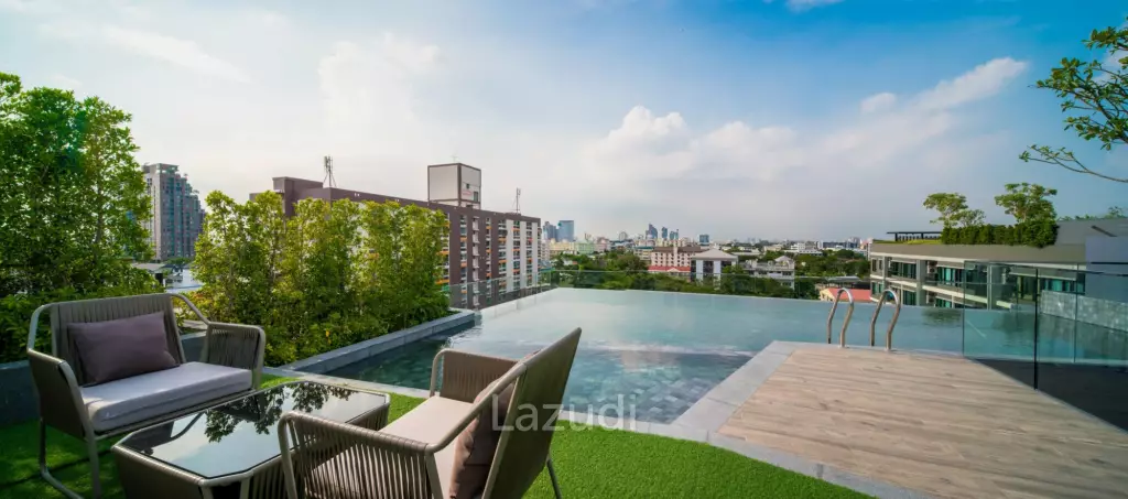 ATTITUDE Bearing condo available