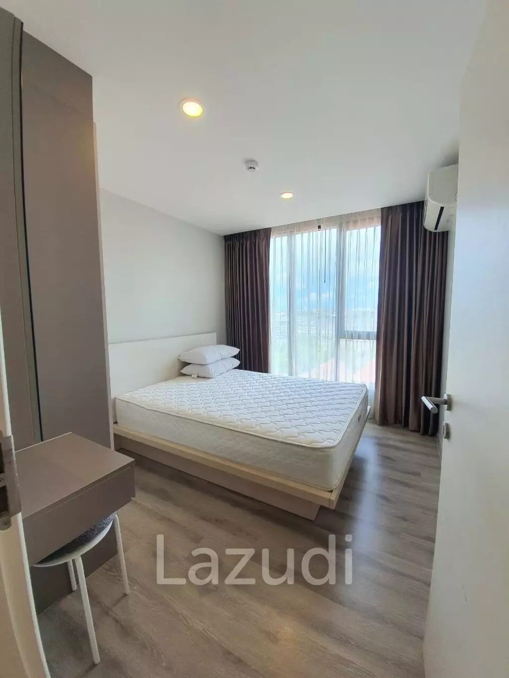 ATTITUDE Bearing condo available