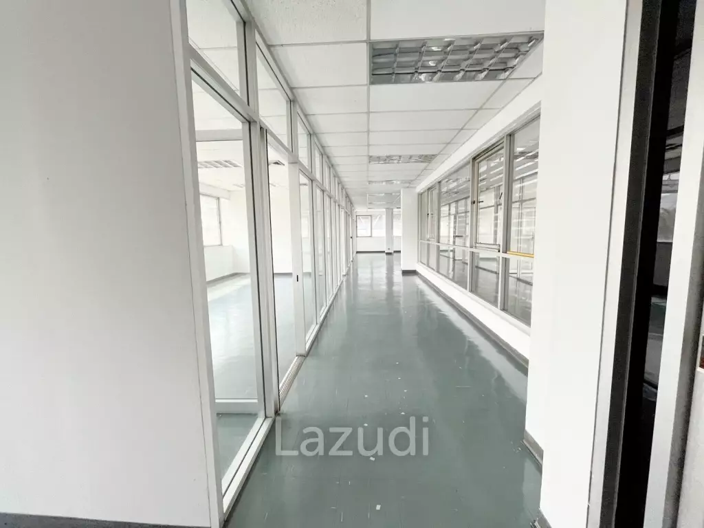Office space for rent in Laksi