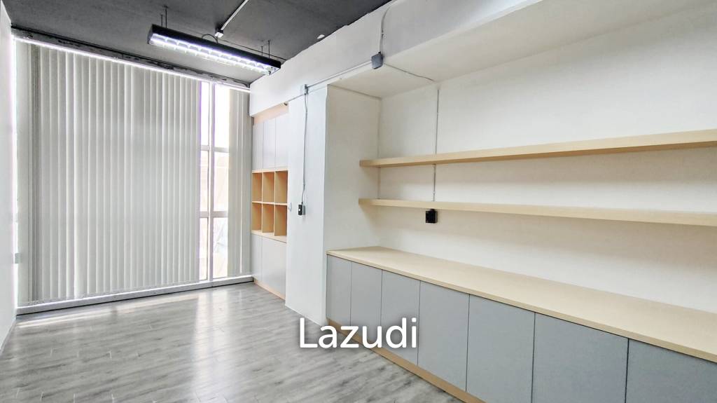 180 SQ.M Office in Pakkret, Muangthong Thani