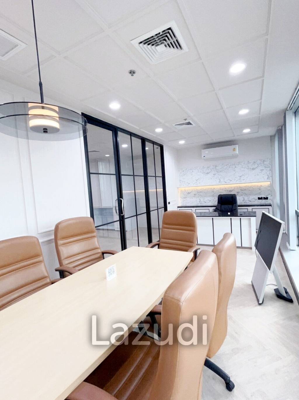 Office space for rent in Chaengwattana