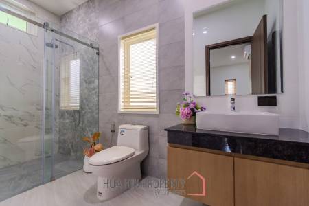 3 Bed 4 Bath 280 SQ.M LA LUCA City Villa Hua Hin , Fully furnished 3 Bed 4 Bath 280 SQ.M LA LUCA City Villa Hua Hin , Fully furnished