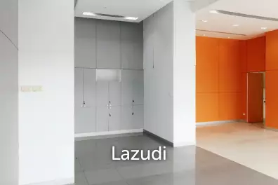 Retail For rent in Bangrak