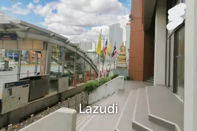 Retail For rent in Bangrak