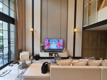 Quarter 31 5bedroom House 420 Sqm. Private elevator