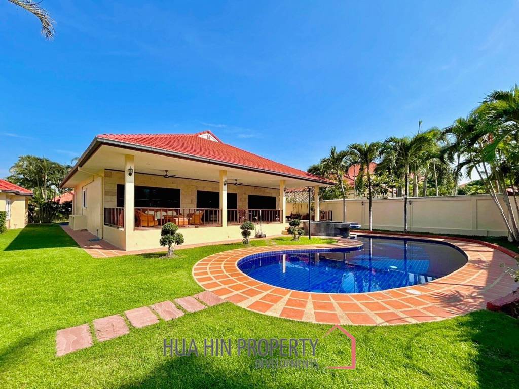 Crystal View : Large Renovated 3 Bedroom Pool Villa