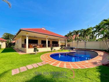 Crystal View : Large Renovated 3 Bedroom Pool Villa