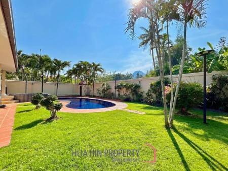 Crystal View : Large Renovated 3 Bedroom Pool Villa