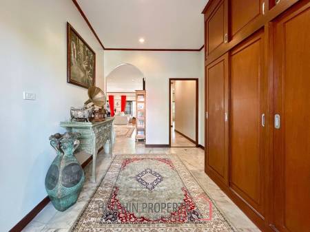 Crystal View : Large Renovated 3 Bedroom Pool Villa