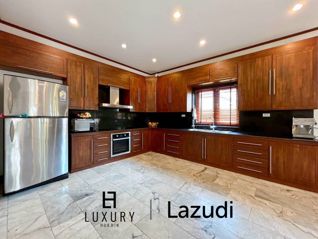 960 Sqm 3 Bed House For Sale