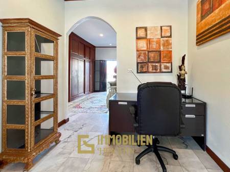 Crystal View: Große renovierte Villa mit 3 Schlafzimmern und Pool