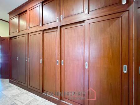 Crystal View : Large Renovated 3 Bedroom Pool Villa
