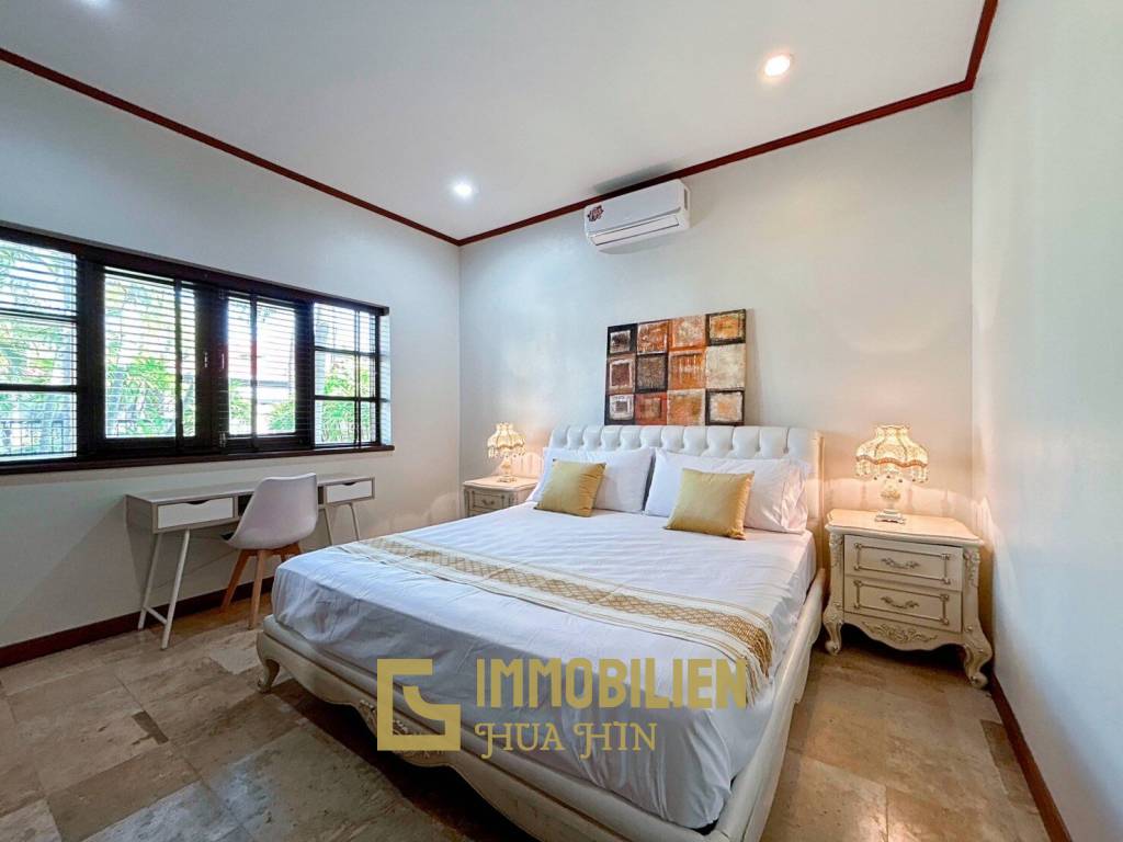 Crystal View: Große renovierte Villa mit 3 Schlafzimmern und Pool