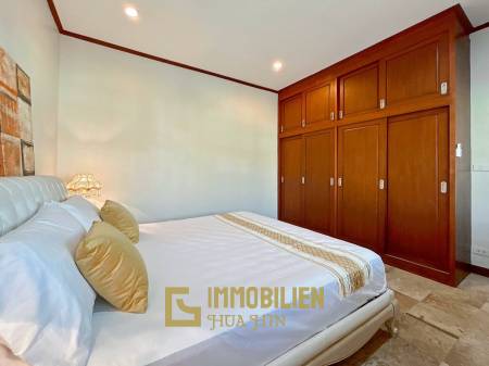 Crystal View: Große renovierte Villa mit 3 Schlafzimmern und Pool