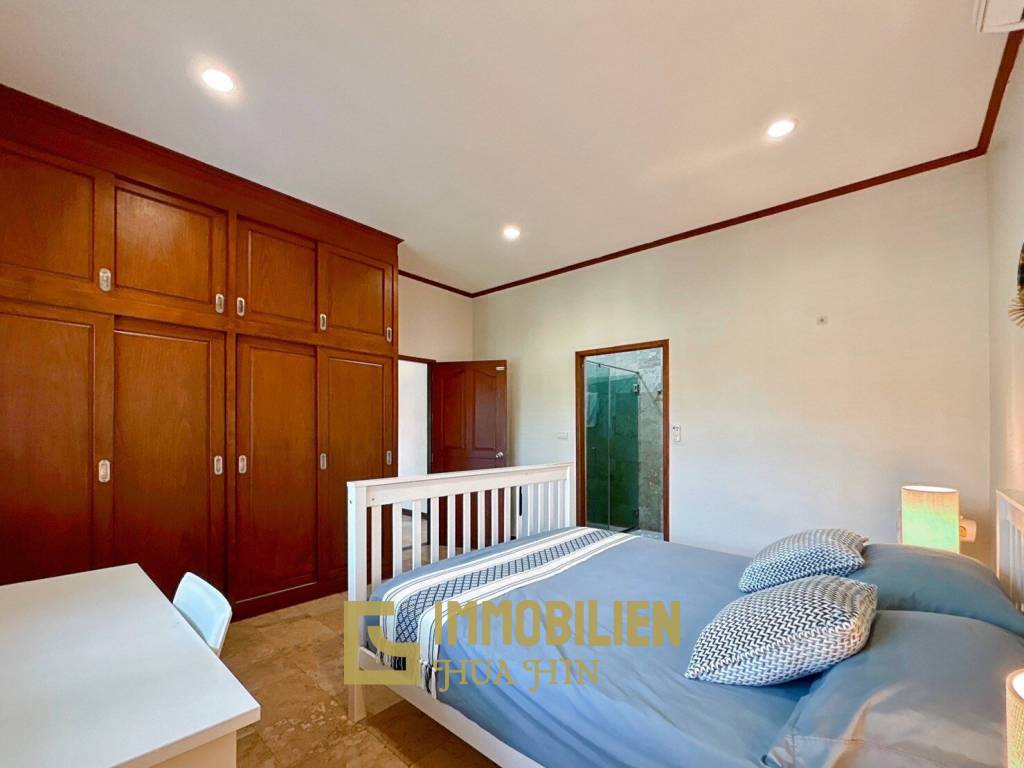 Crystal View: Große renovierte Villa mit 3 Schlafzimmern und Pool