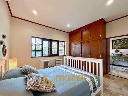 Crystal View: Große renovierte Villa mit 3 Schlafzimmern und Pool