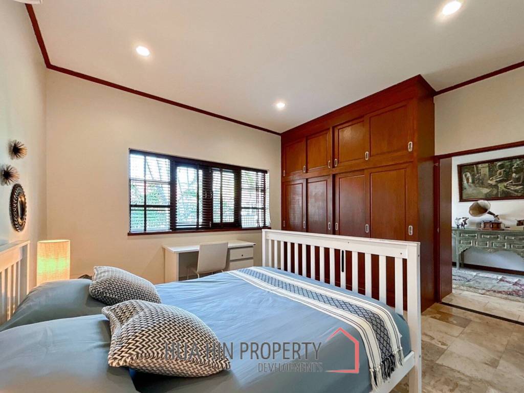 Crystal View : Large Renovated 3 Bedroom Pool Villa