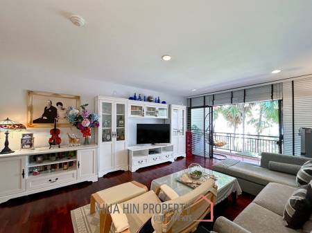 Santi Pura : 2 Bedroom Beachfront Condo
