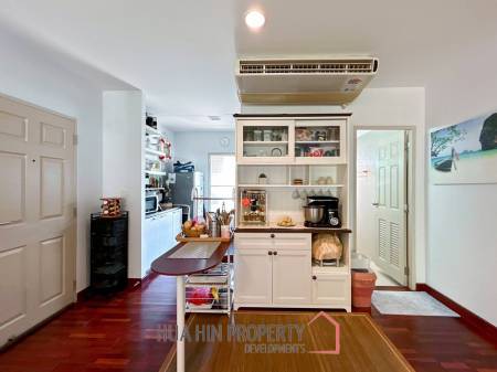 Santi Pura : 2 Bedroom Beachfront Condo