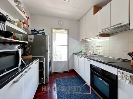 Santi Pura : 2 Bedroom Beachfront Condo