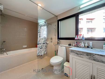 Santi Pura : 2 Bedroom Beachfront Condo