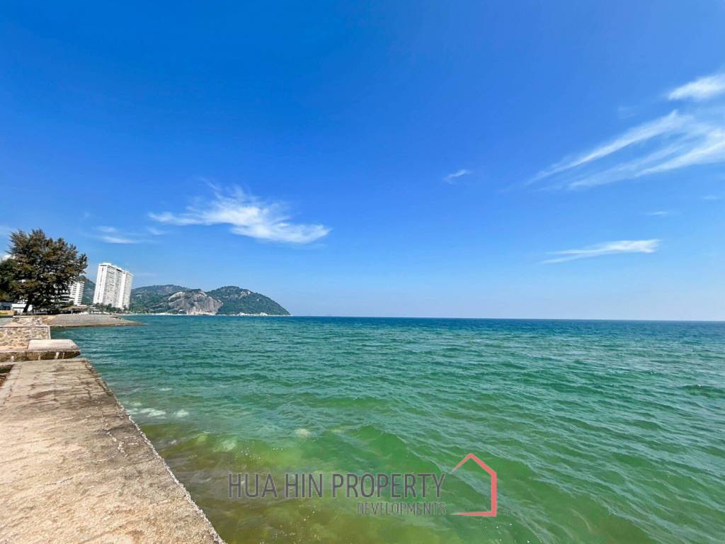 Santi Pura : 2 Bedroom Beachfront Condo