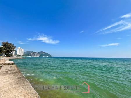 Santi Pura : 2 Bedroom Beachfront Condo