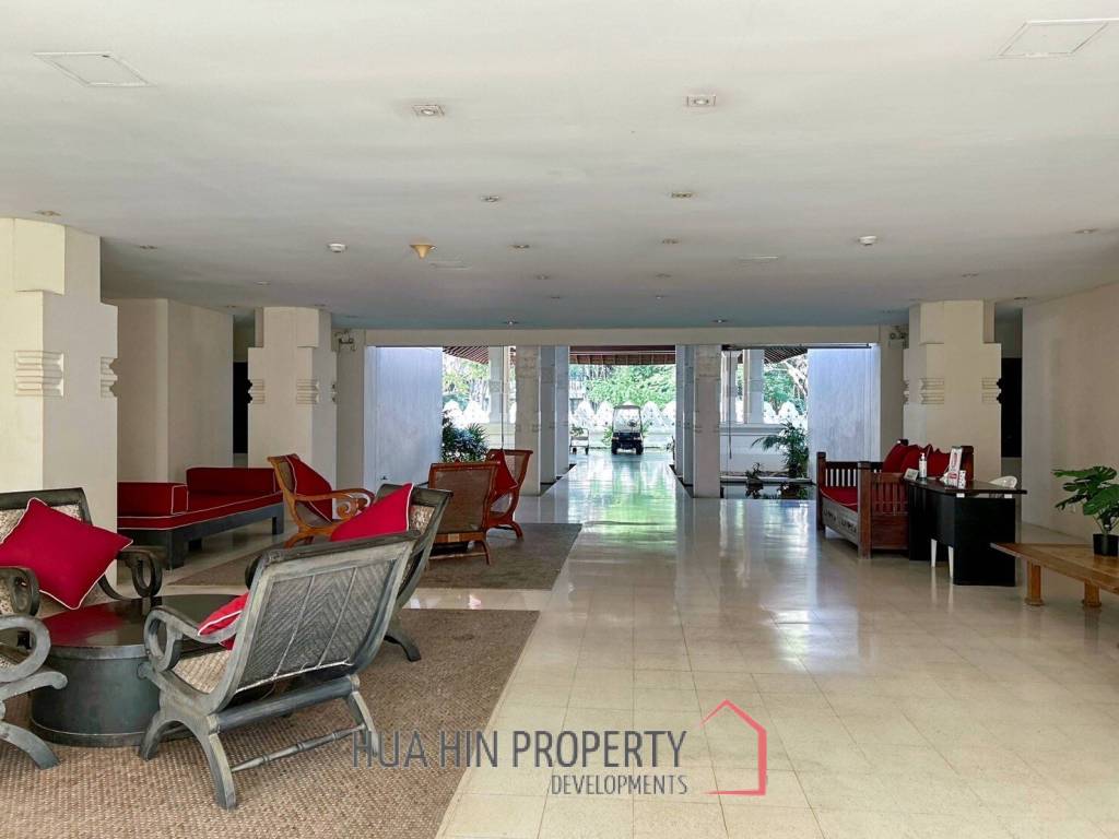 Santi Pura : 2 Bedroom Beachfront Condo