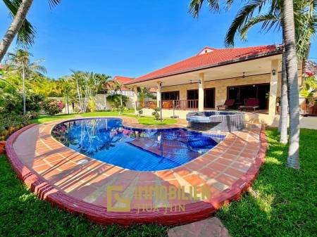 Crystal View : 3 Bed 3 Bath Pool Villa For Rent