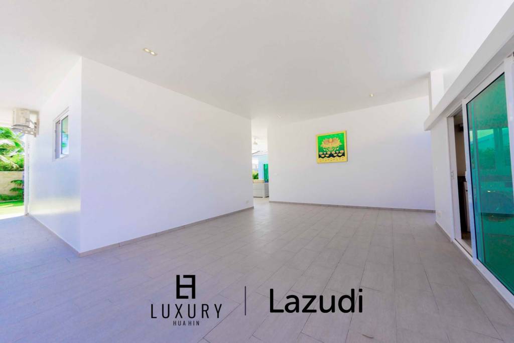 648 ตร.ม 3 เตียง 3 อาบน้ำ วิลล่า For ขาย