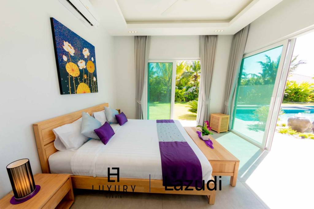 648 ตร.ม 3 เตียง 3 อาบน้ำ วิลล่า For ขาย