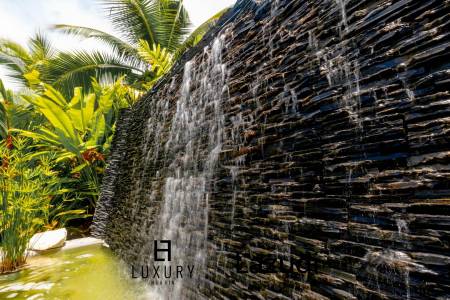 648 ตร.ม 3 เตียง 3 อาบน้ำ วิลล่า For ขาย