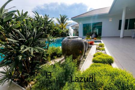 648 ตร.ม 3 เตียง 3 อาบน้ำ วิลล่า For ขาย