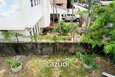 Spacious 4 Bedroom House in Sathorn with Office and Storage Space