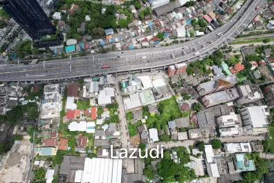 Spacious 4 Bedroom House in Sathorn with Office and Storage Space