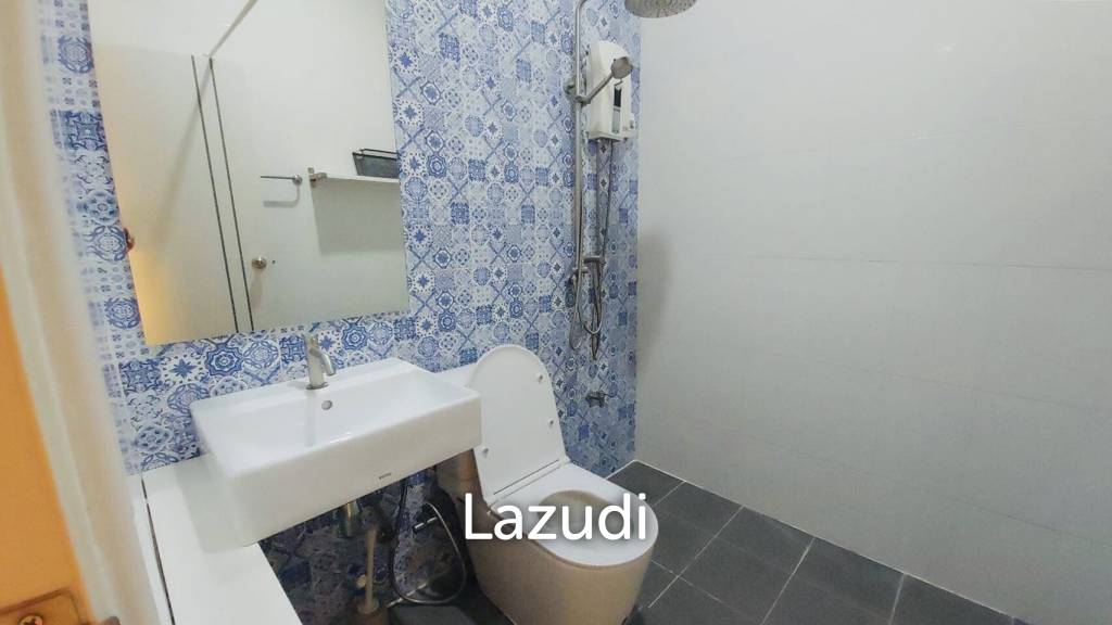 2 Bedrooms Cozy Single-Storey House For Rent