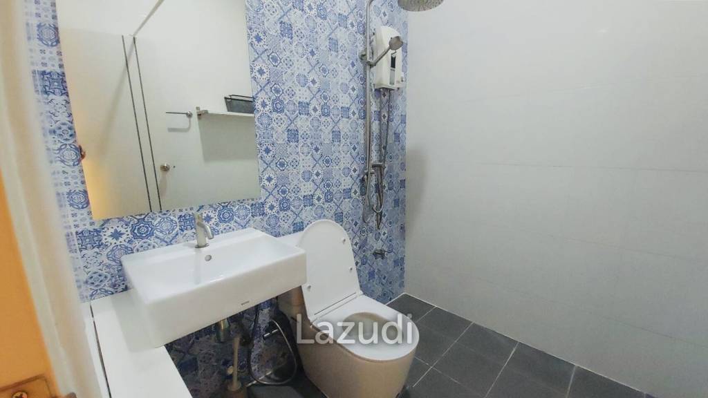 2 Bedrooms Cozy Single-Storey House For Rent