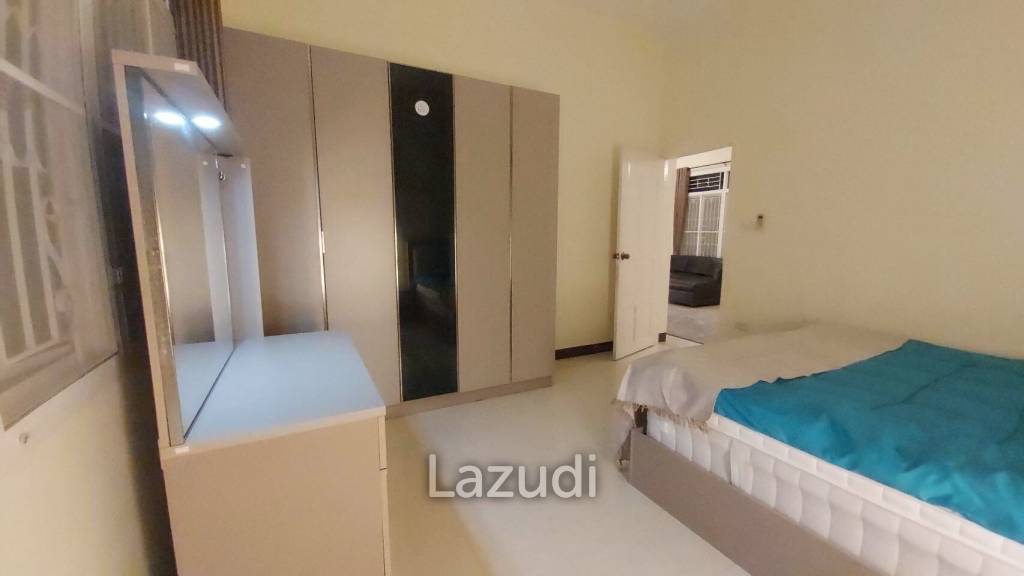 2 Bedrooms Cozy Single-Storey House For Rent