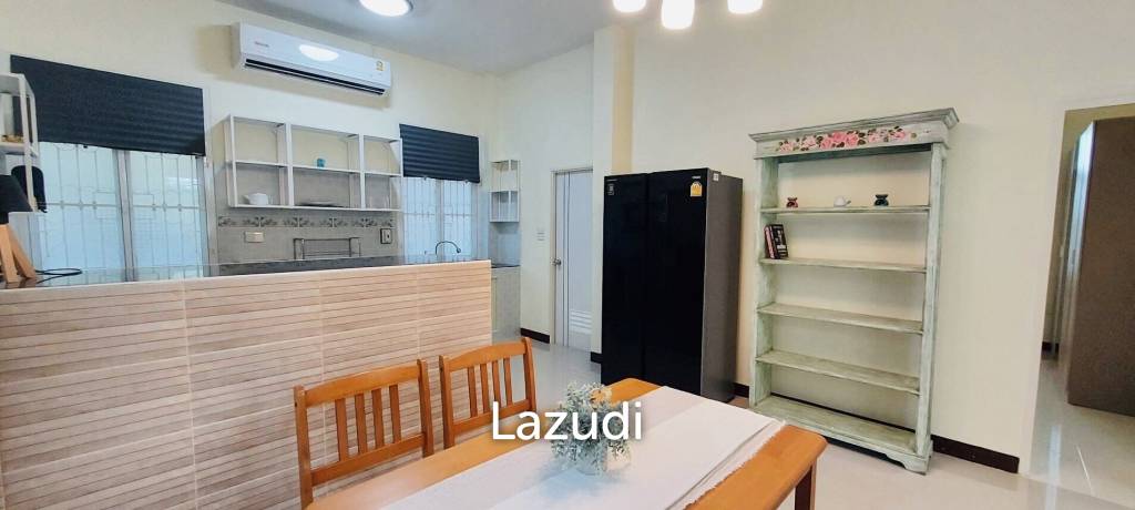 2 Bedrooms Cozy Single-Storey House For Rent