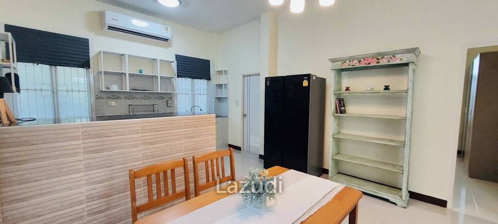 2 Bedrooms Cozy Single-Storey House For Rent