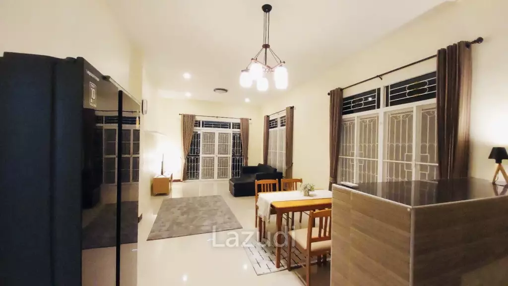 2 Bedrooms Cozy Single-Storey House For Rent