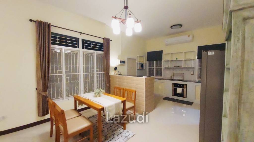 2 Bedrooms Cozy Single-Storey House For Rent