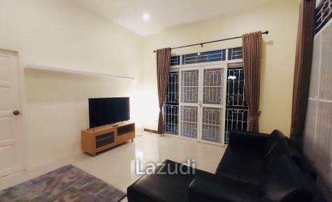 2 Bedrooms Cozy Single-Storey House For Rent